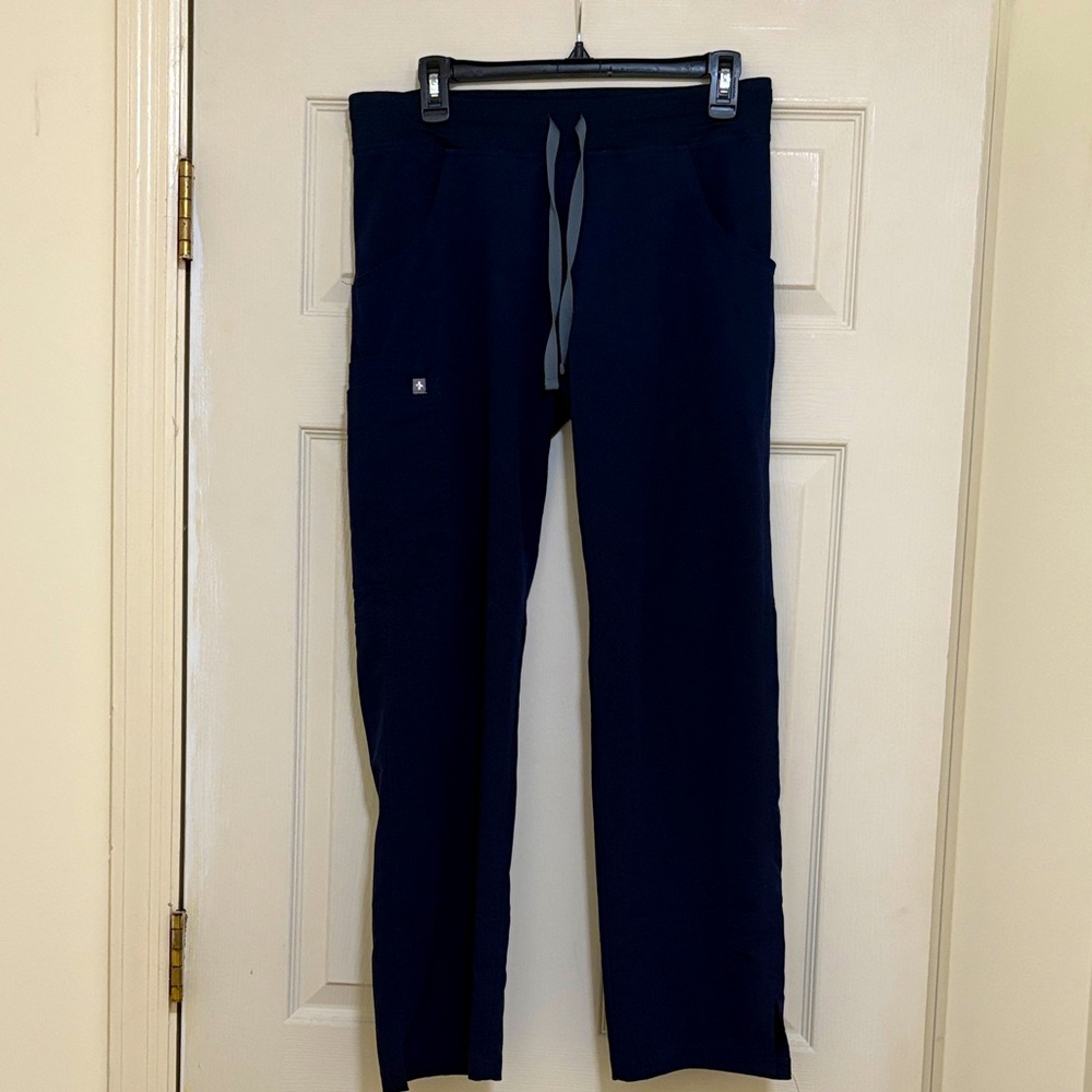 Navy Figs Scrub Bottoms Size Small